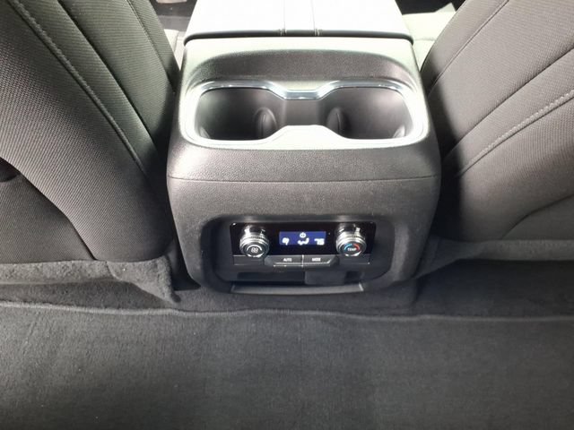 Used 2025 GMC Acadia Elevation AWD/4WD image 16