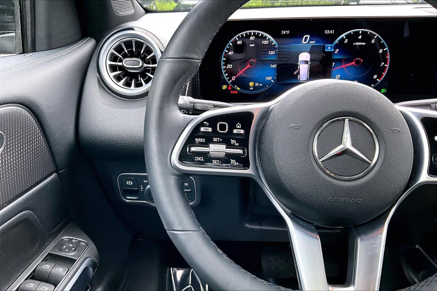 Certified 2022 Mercedes-Benz GLB 250 4MATIC image 23