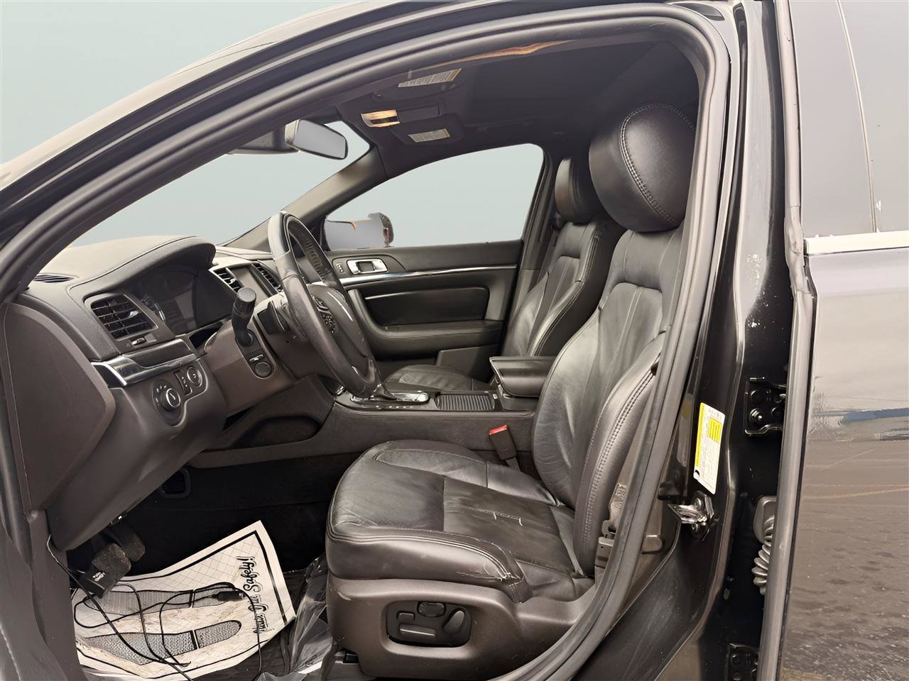 Used 2015 Lincoln MKS w/ Equipment Group 101A FWD image 12