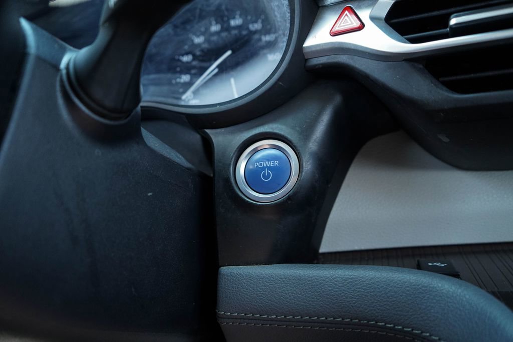 Used 2024 Toyota Sienna LE image 23