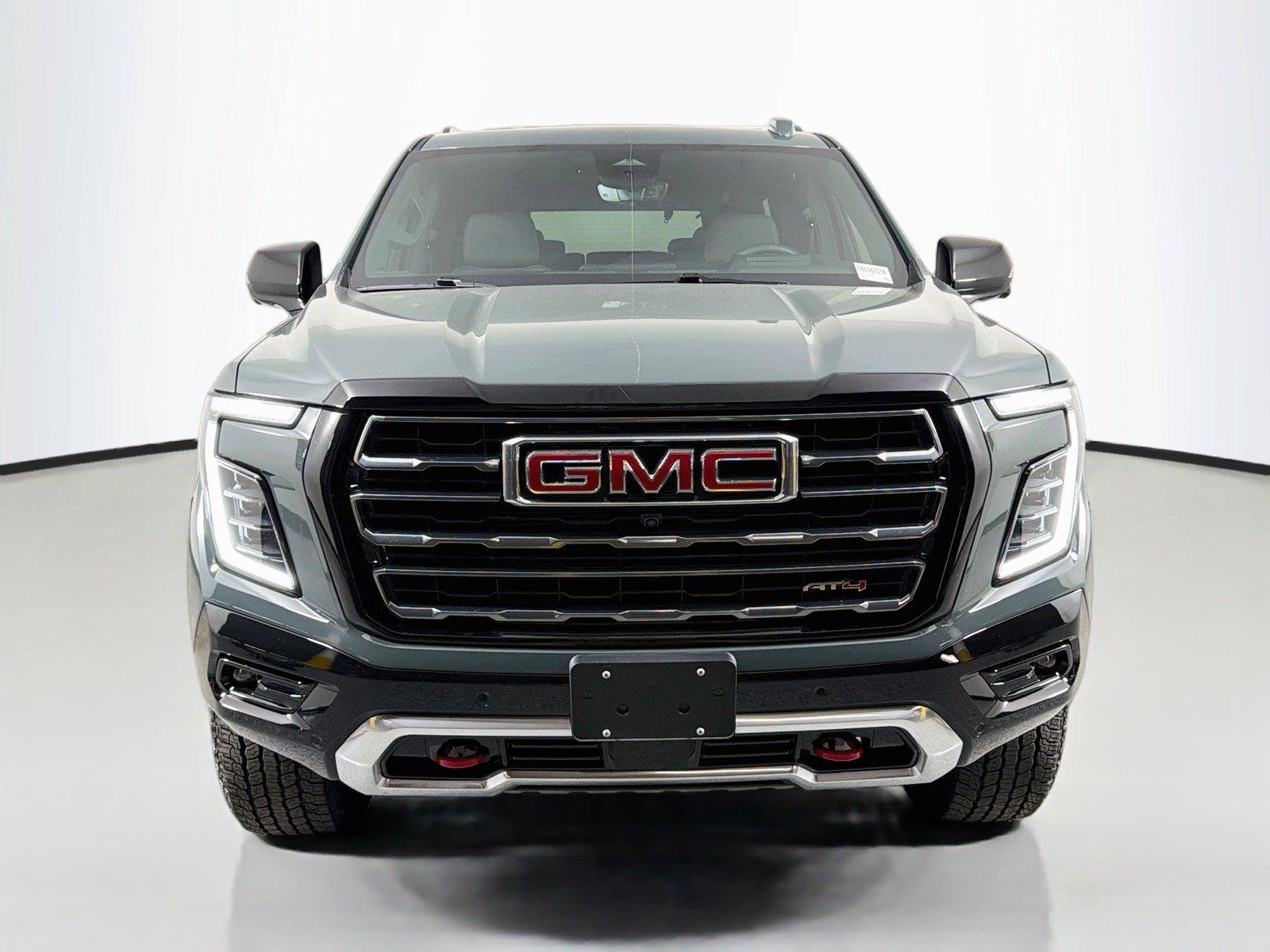 Used 2026 GMC Yukon AT4 w/ AT4 Premium Package AWD/4WD image 2