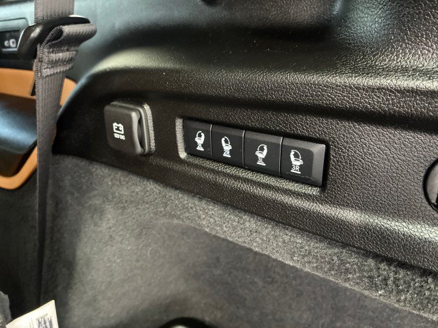 Used 2025 Jeep Grand Cherokee L Summit w/ Advanced Protech Group IV AWD/4WD image 30