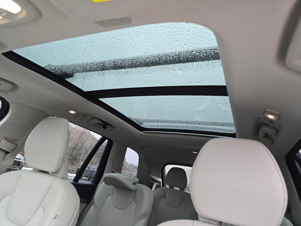 Used 2023 Volvo XC90 B6 Plus w/ Protection Package Premier image 13