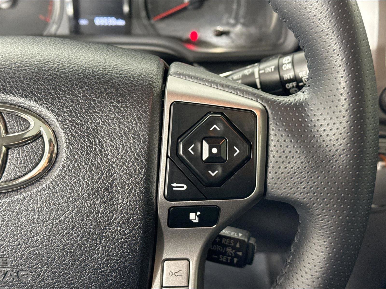 Certified 2022 Toyota 4Runner SR5 Premium w/ Moonroof Package image 20