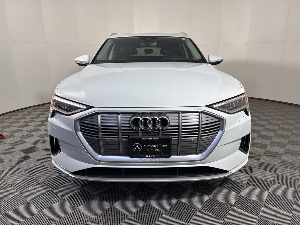 Used 2021 Audi e-tron Prestige w/ Prestige Package image 8