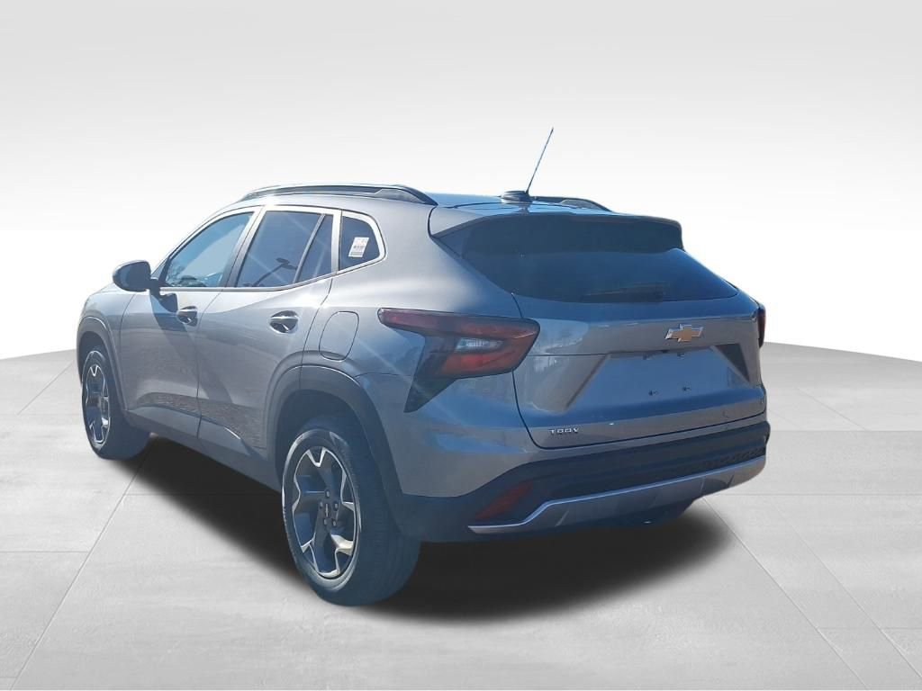 New 2026 Chevrolet Trax LT w/ Driver Confidence Package image 6