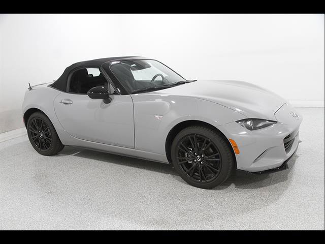 Used 2025 MAZDA MX-5 Miata Club RWD image 2
