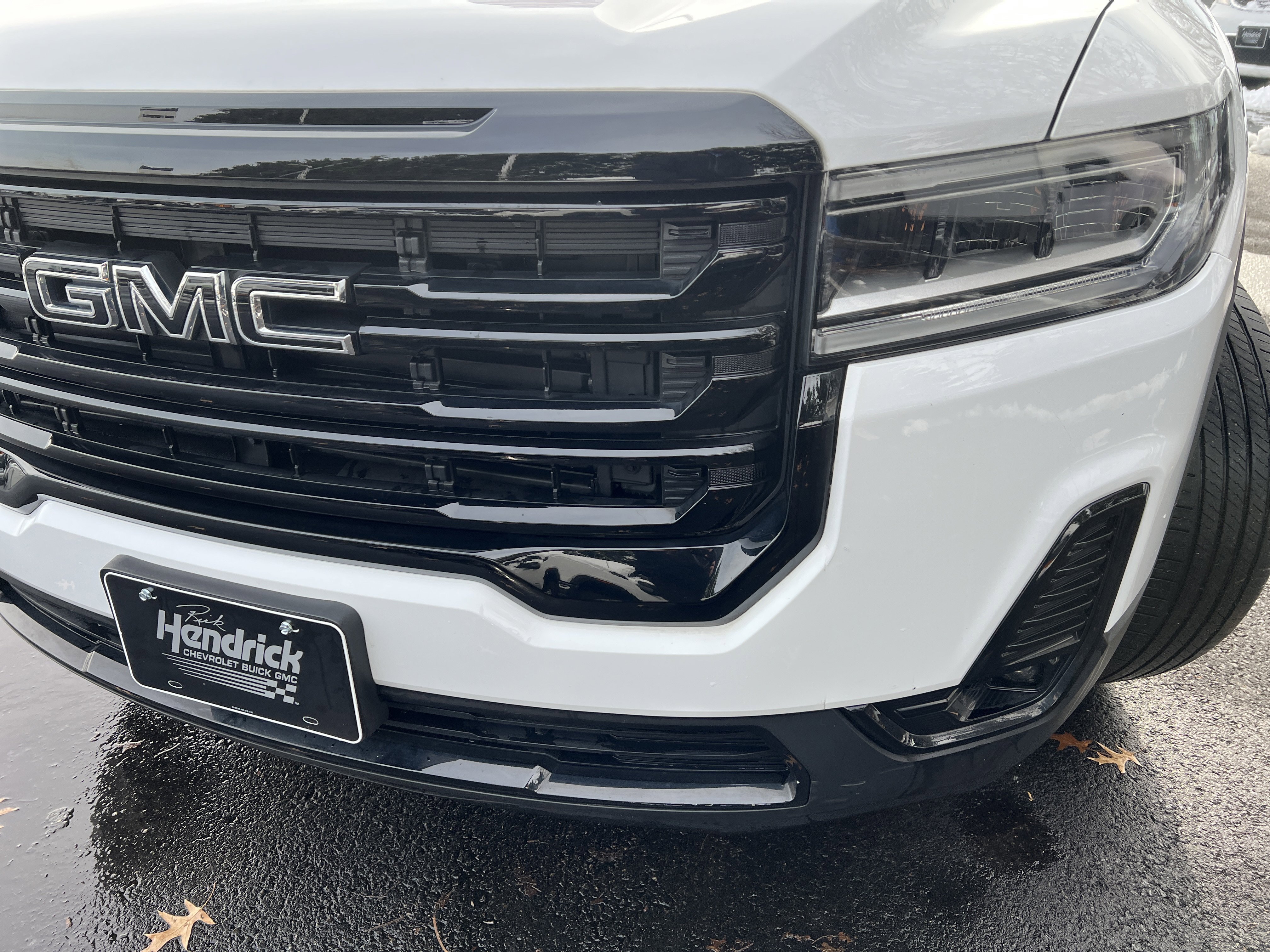 Certified 2023 GMC Acadia SLT w/ Elevation Edition image 6