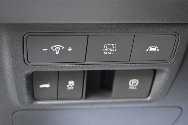 Used 2023 Hyundai Sonata Limited image 23