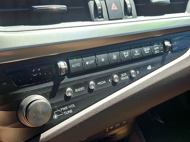 Certified 2021 Lexus ES 250 w/ Premium Package AWD/4WD image 15