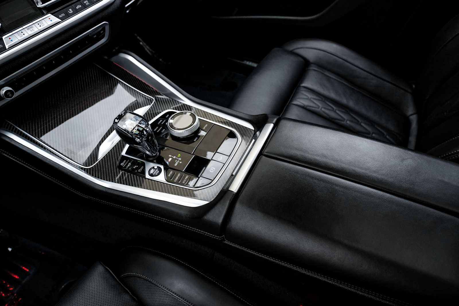 Used 2021 BMW X6 M50i w/ Executive Package image 26