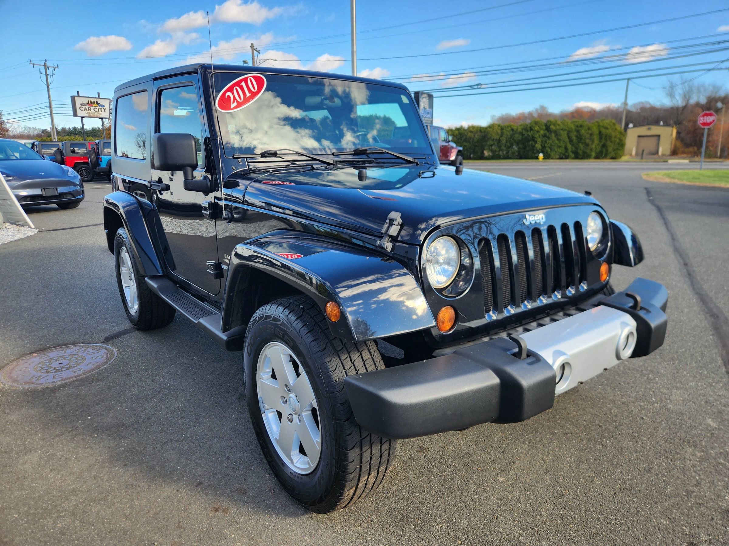 Used 2010 Jeep Wrangler Sahara w/ Dual Top Group image 16