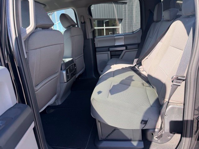 Used 2022 Ford F250 XLT w/ Black Appearance Package AWD/4WD image 9