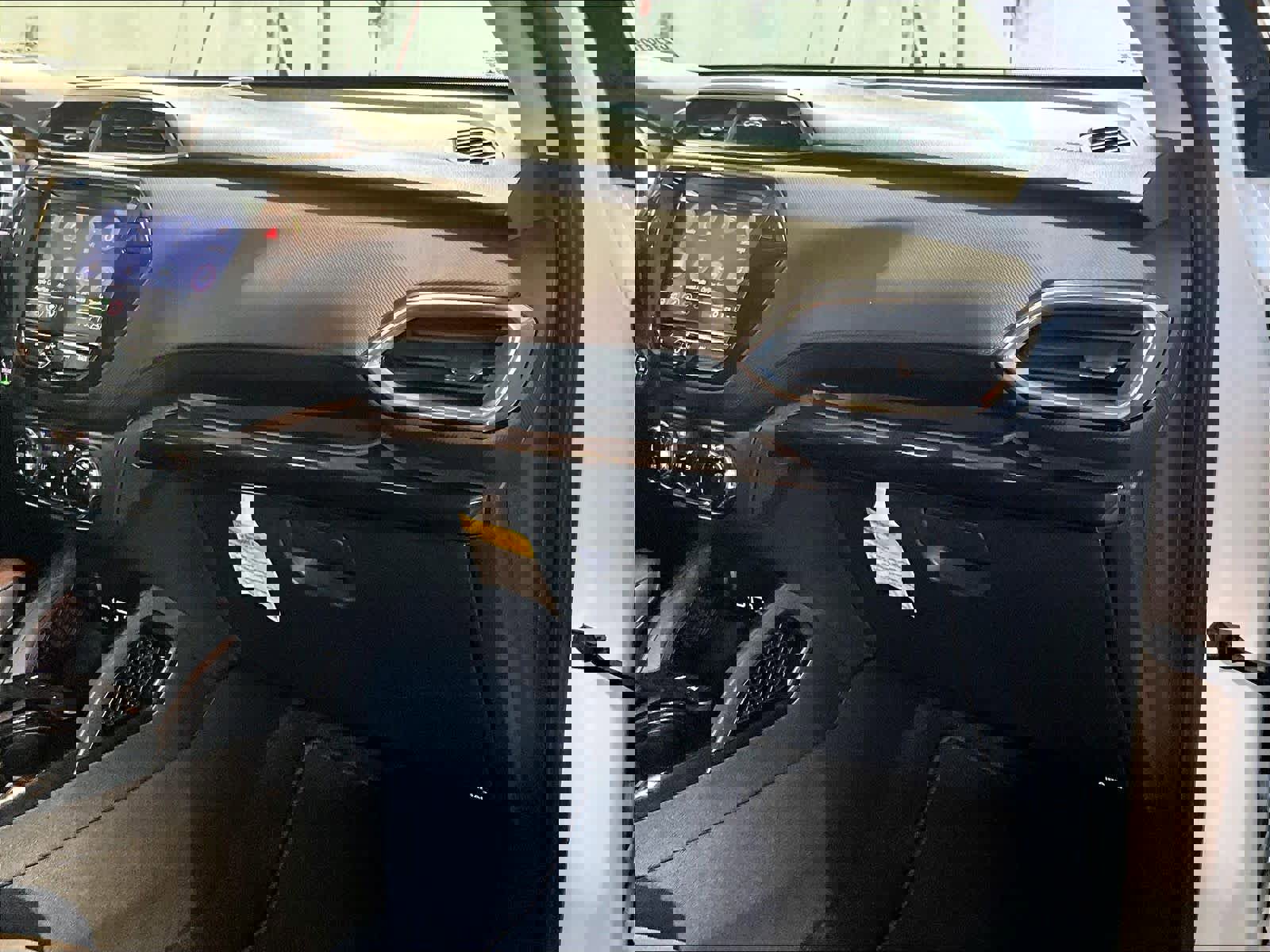 Used 2022 Chevrolet TrailBlazer LT w/ Convenience Package image 13