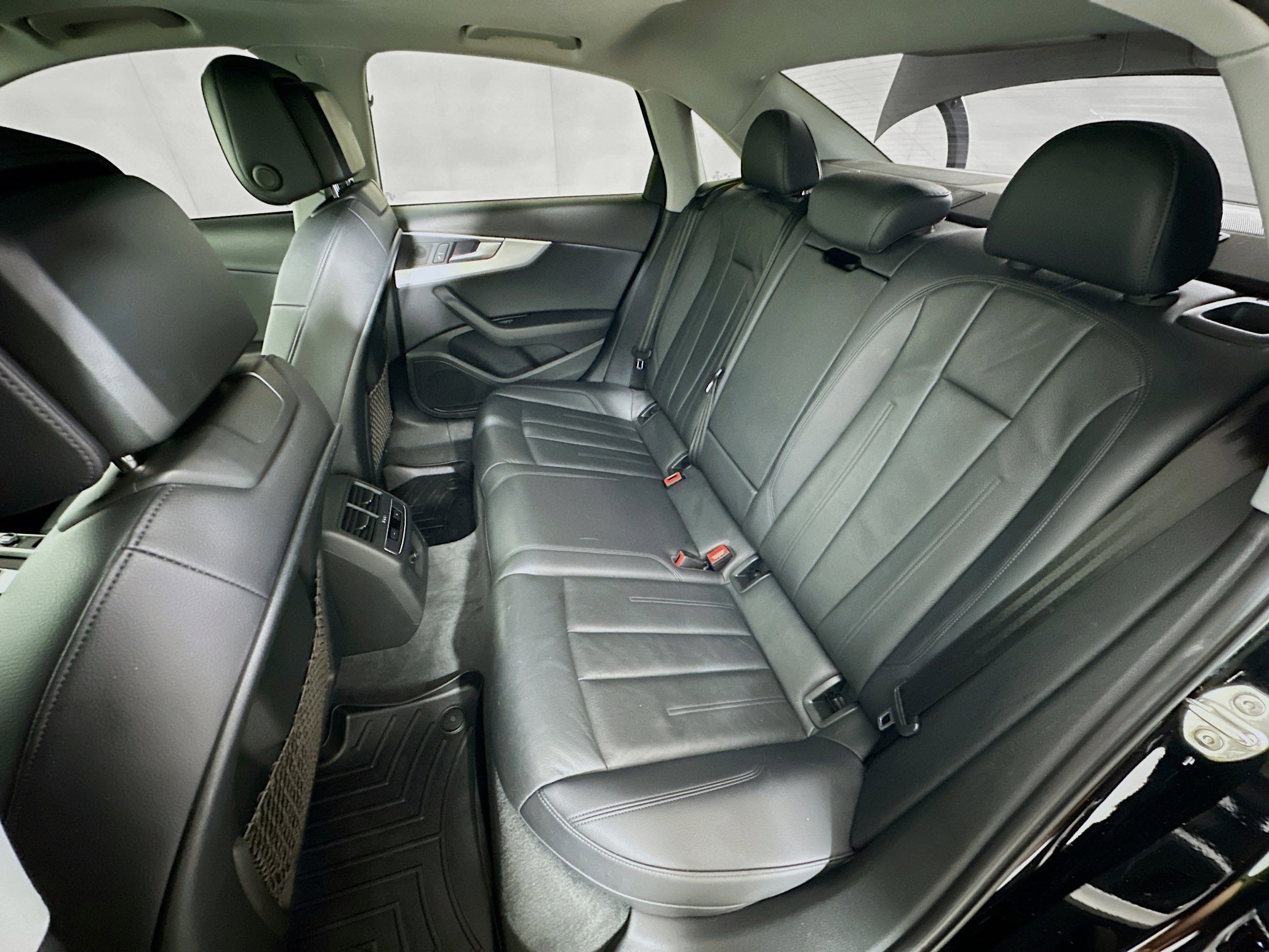 Used 2017 Audi A4 2.0T Premium image 28