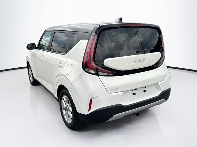 Certified 2024 Kia Soul S FWD image 7
