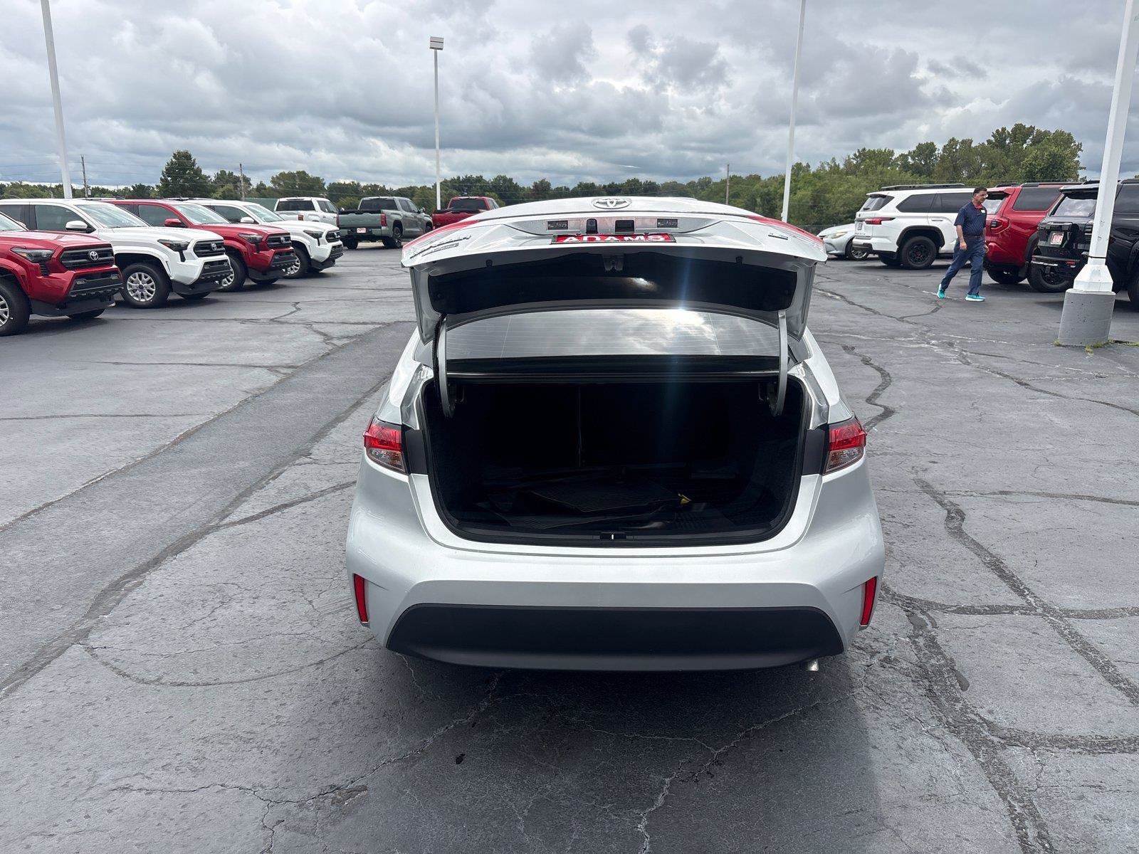 Certified 2026 Toyota Corolla LE w/ LE Premium Package FWD image 12