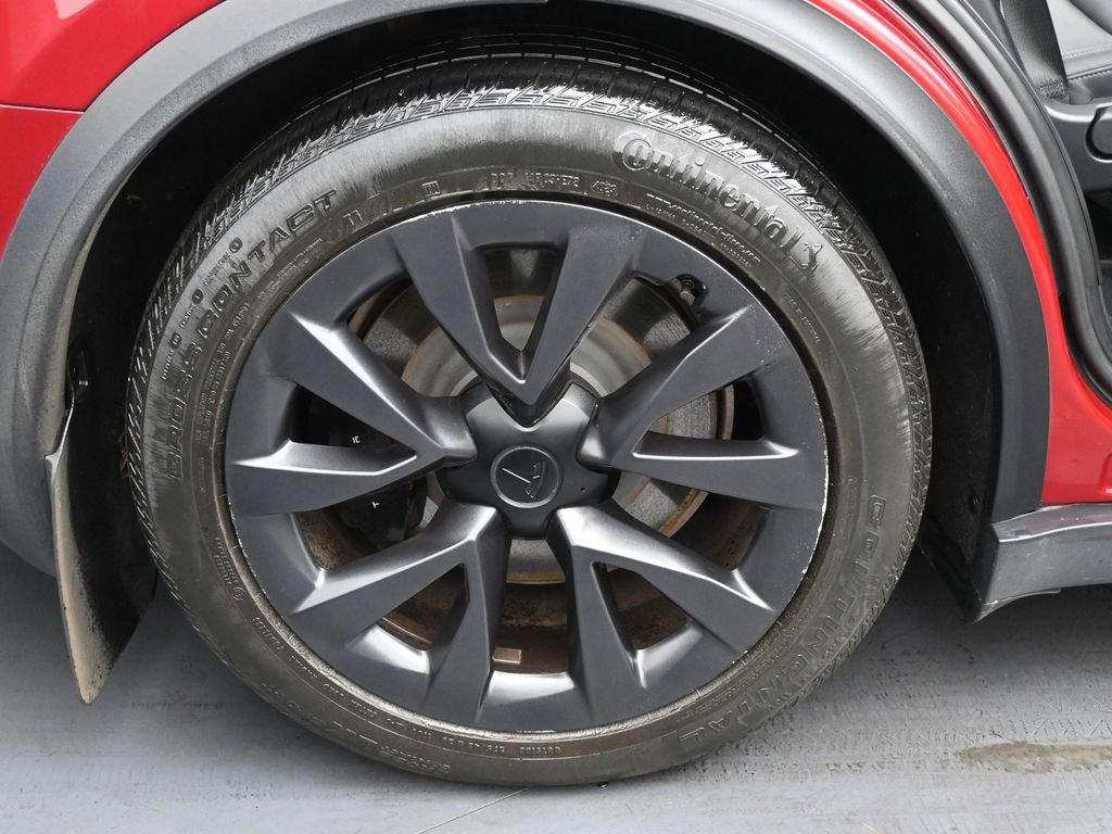 Used 2023 Tesla Model X image 32