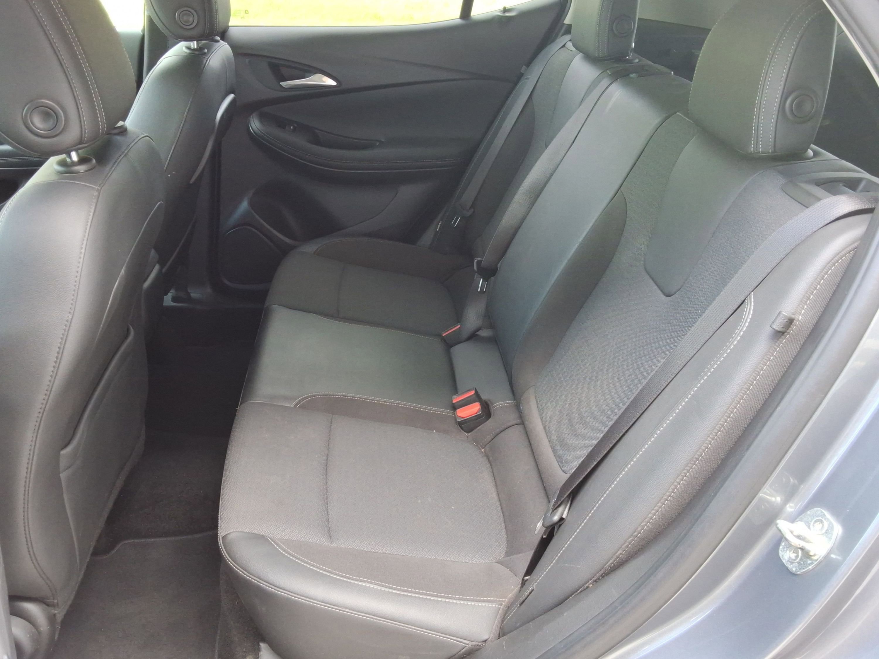 Used 2020 Buick Encore GX Preferred AWD/4WD image 28