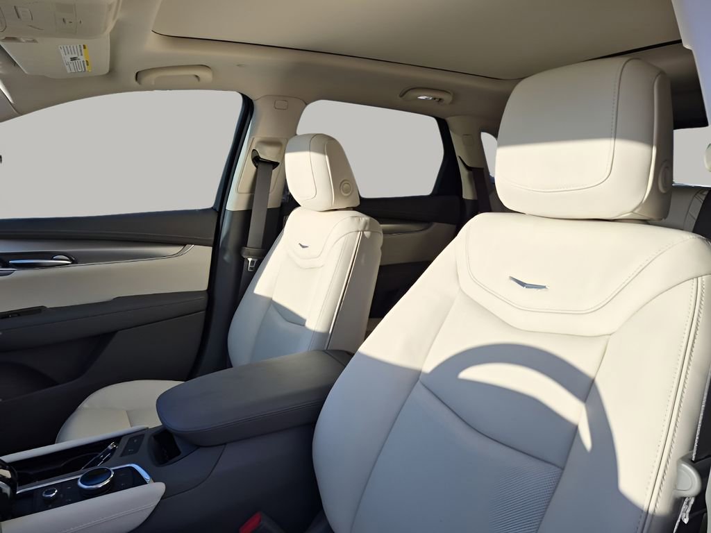 New 2026 Cadillac XT5 Premium Luxury w/ Driver Assist Package FWD image 31