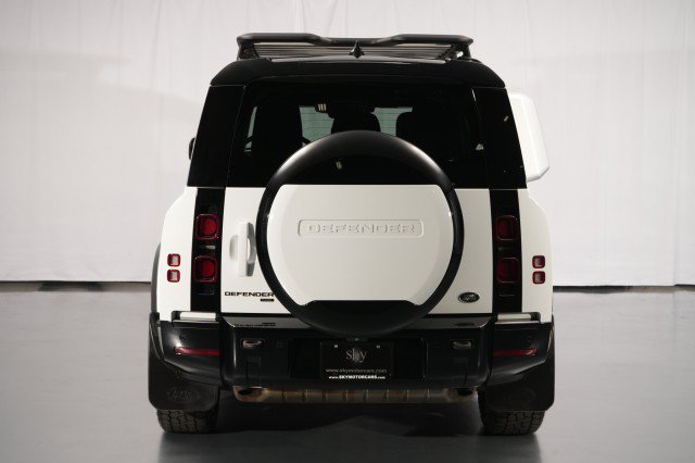 Used 2023 Land Rover Defender 130 X-Dynamic SE AWD/4WD image 13