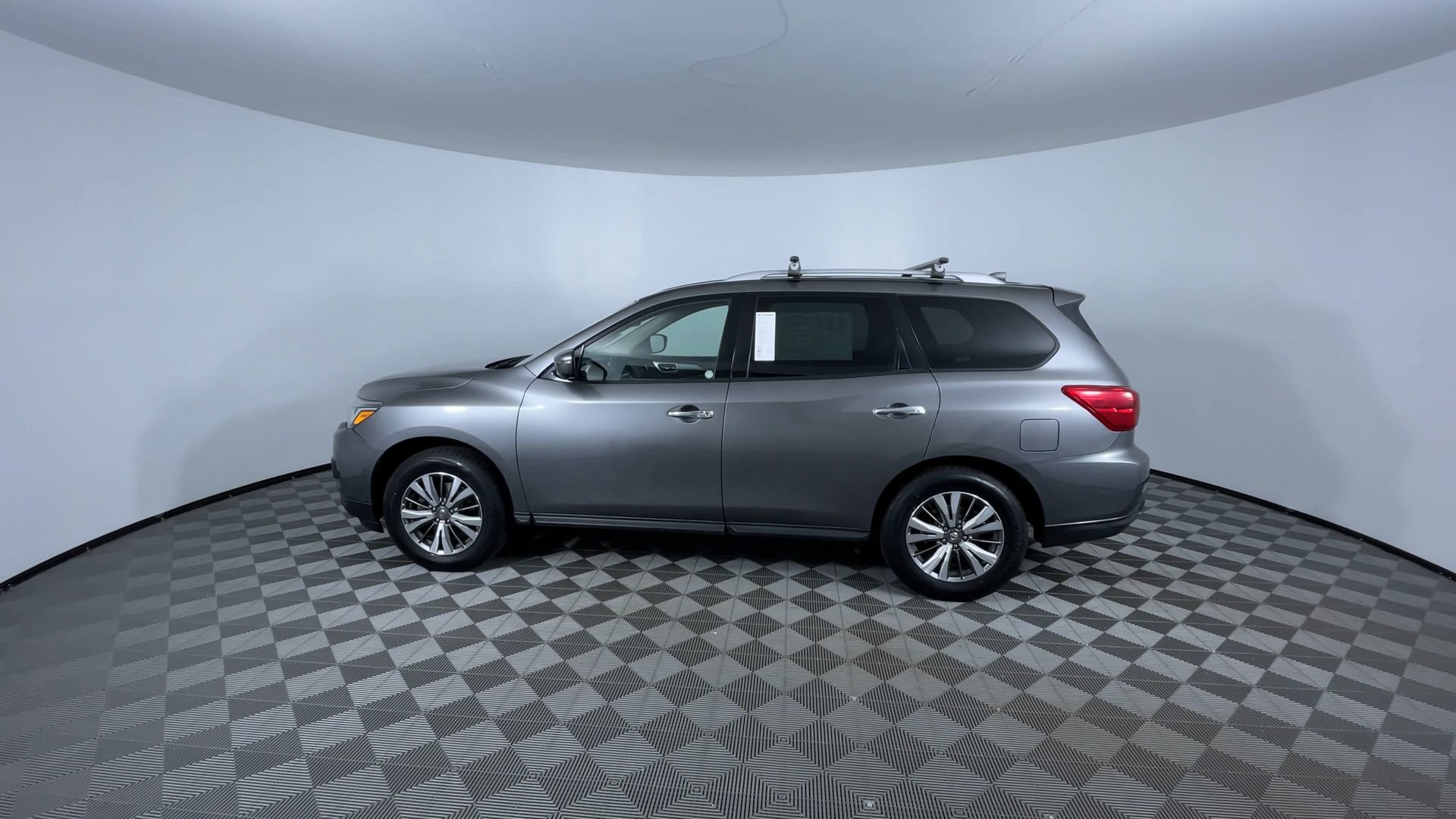 Used 2020 Nissan Pathfinder SL AWD/4WD image 6