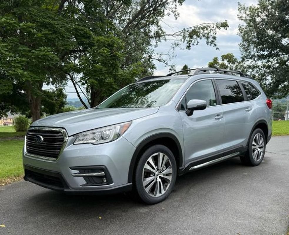 Used 2022 Subaru Ascent Limited w/ Technology Package AWD/4WD image 5
