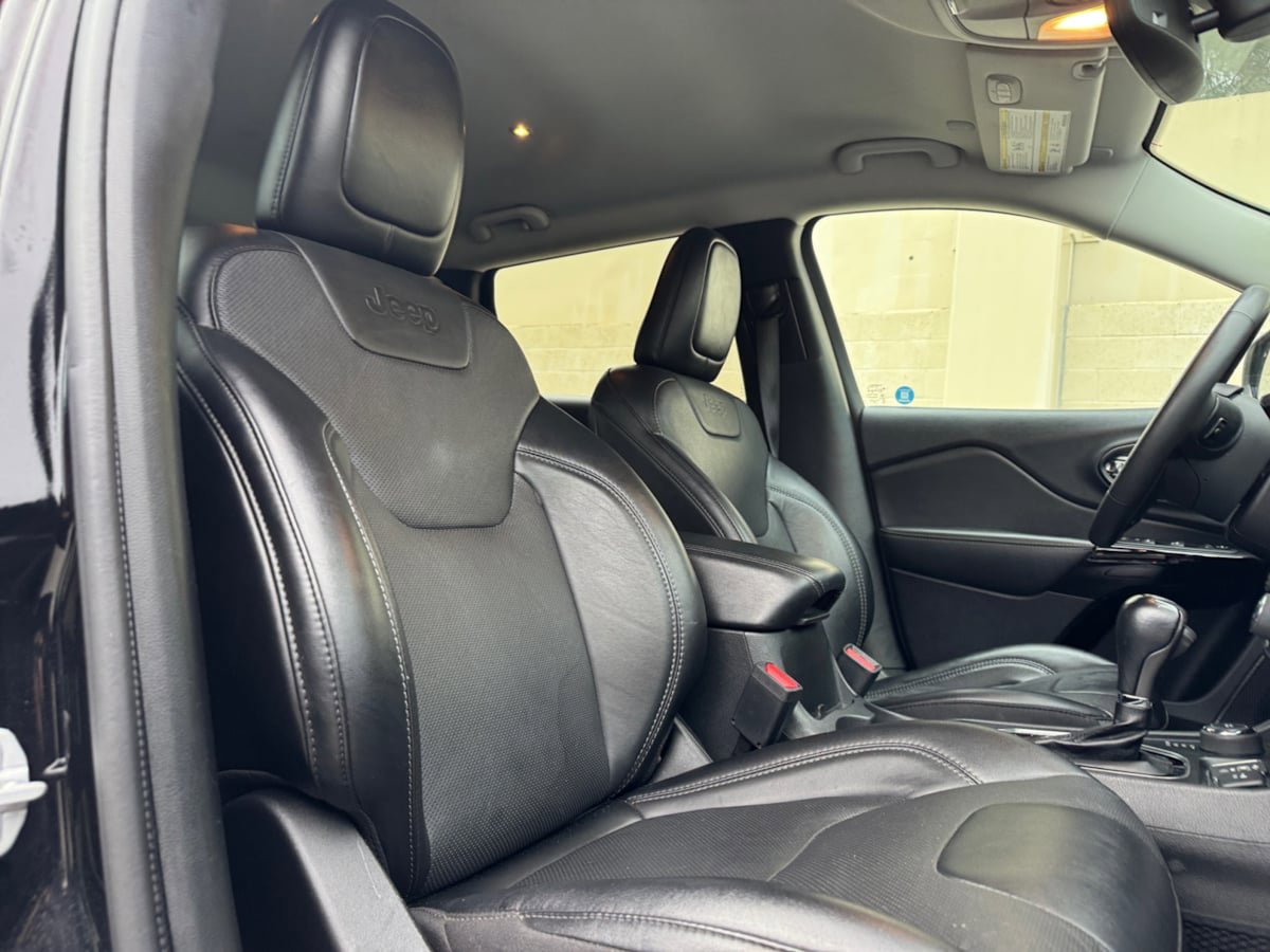 Used 2023 Jeep Cherokee Altitude Lux image 20