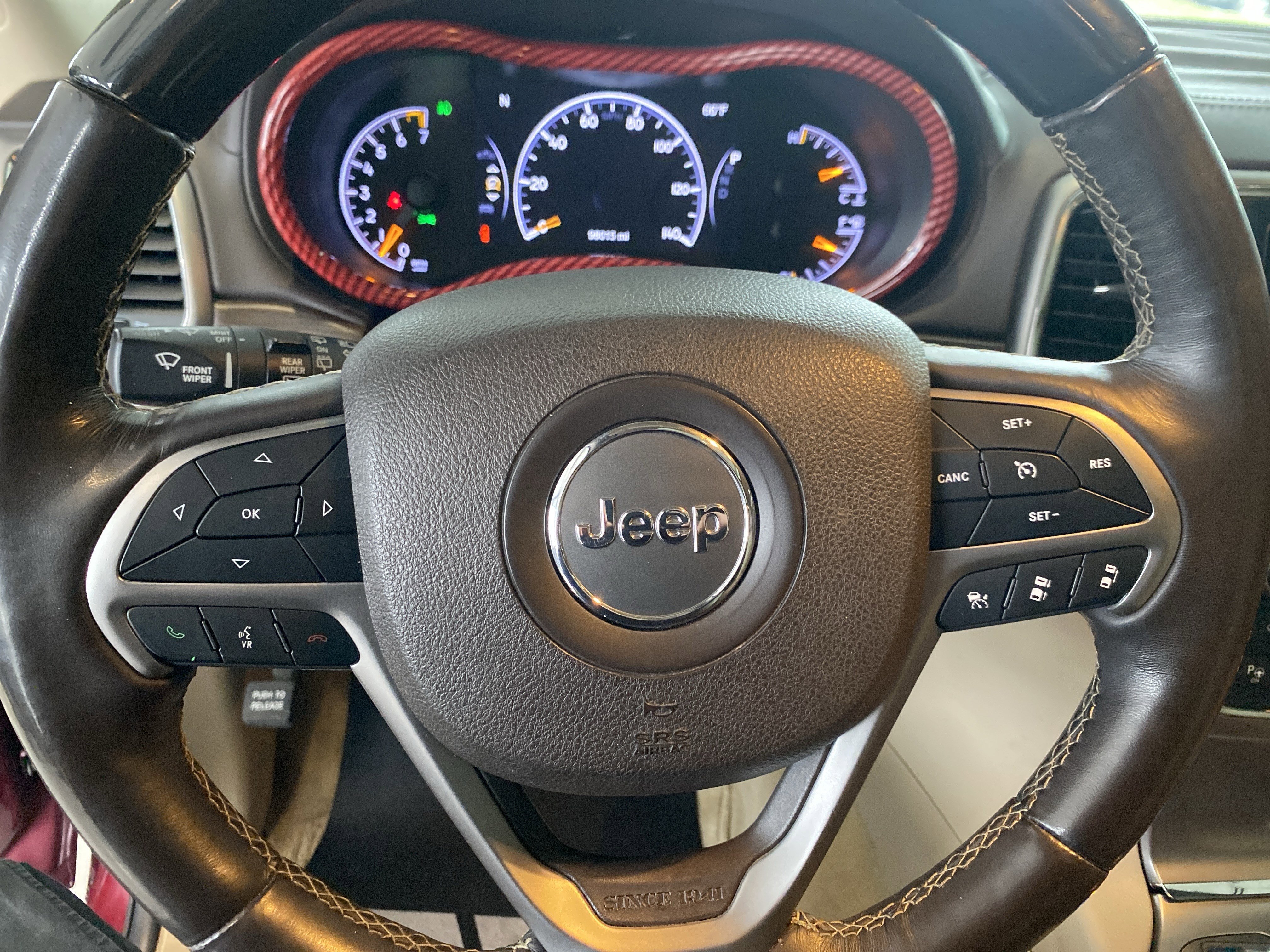 Used 2018 Jeep Grand Cherokee Overland image 11