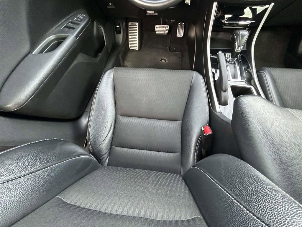 Used 2016 Honda Accord Sport image 13
