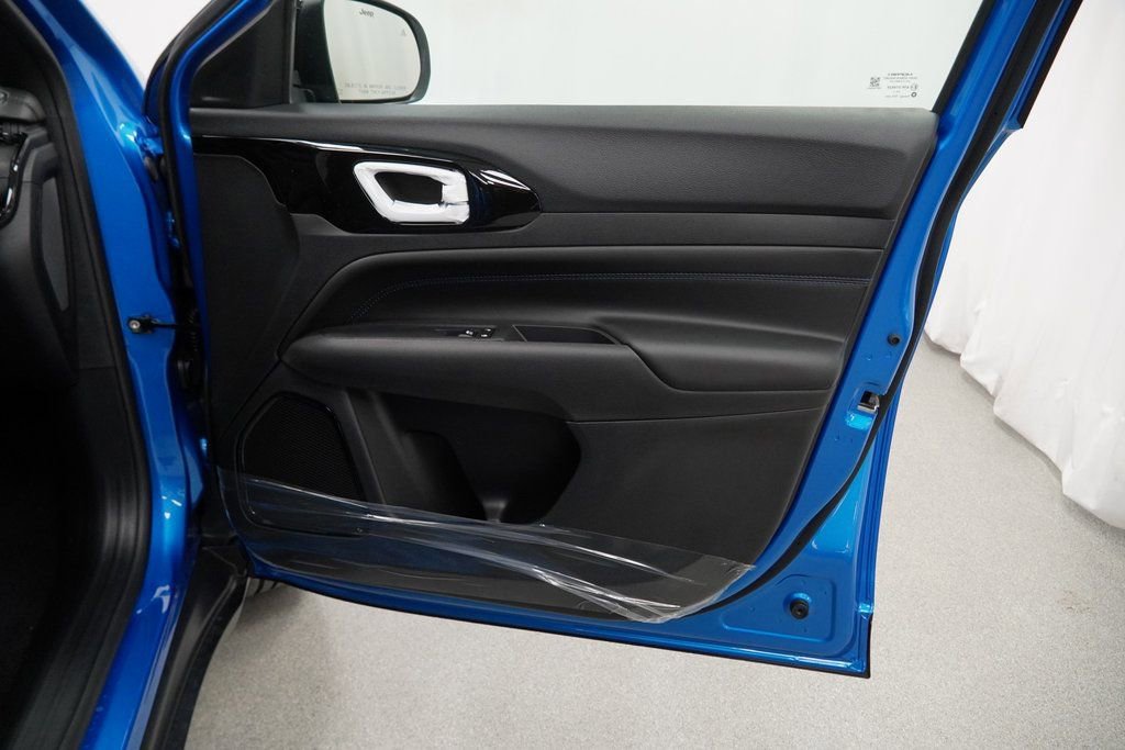 New 2026 Jeep Compass Latitude image 34