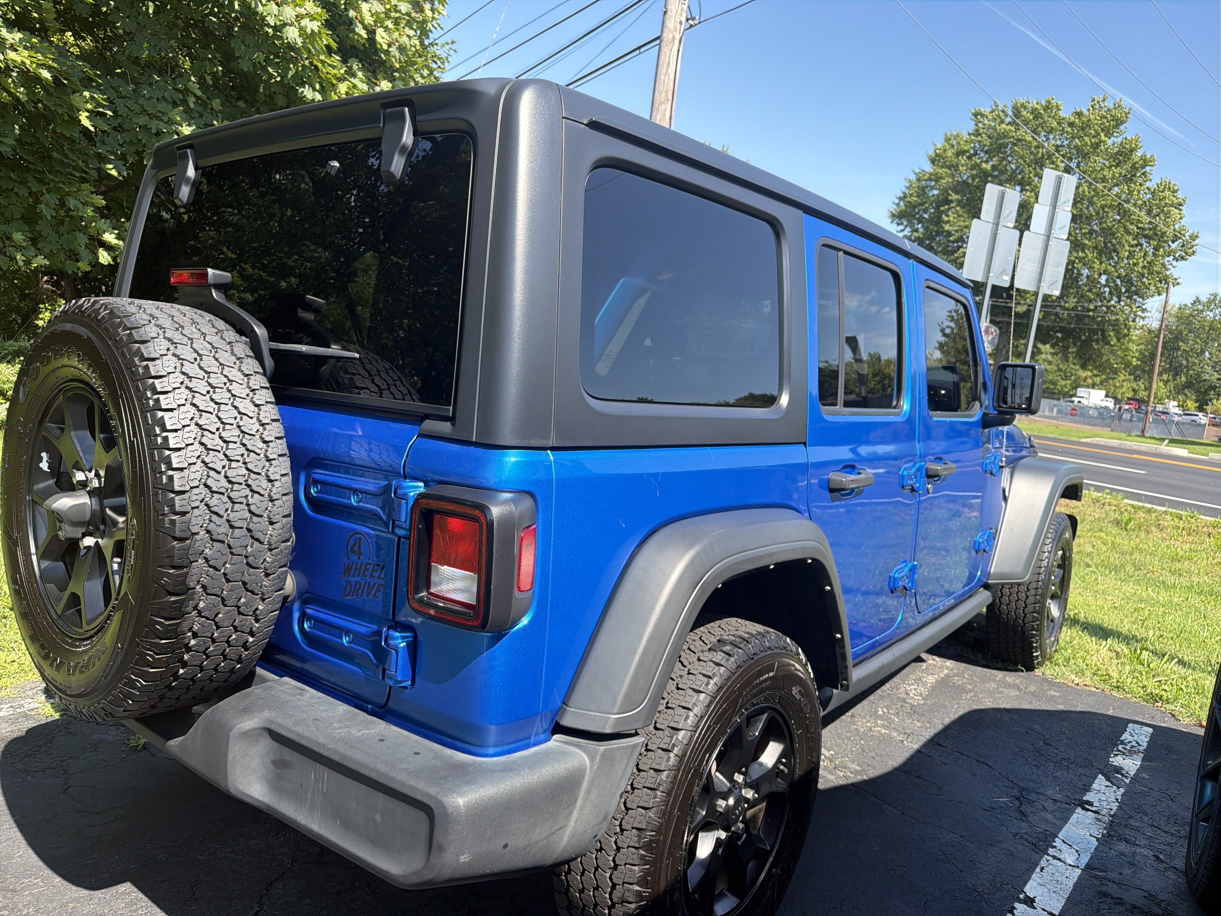 Used 2021 Jeep Wrangler Unlimited Sport AWD/4WD image 8