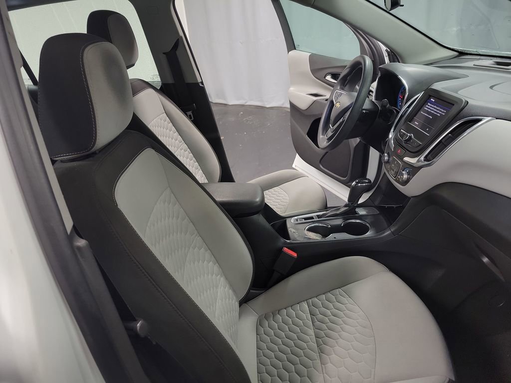 Used 2020 Chevrolet Equinox LS image 22