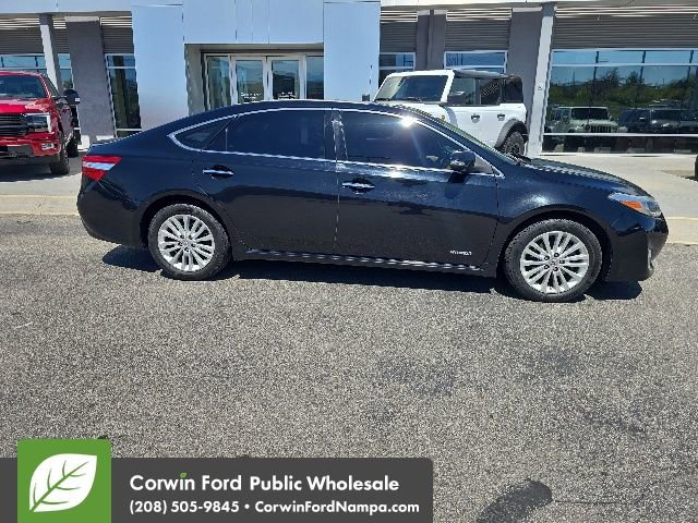 Used 2015 Toyota Avalon Limited w/ Technology Package FWD image 4