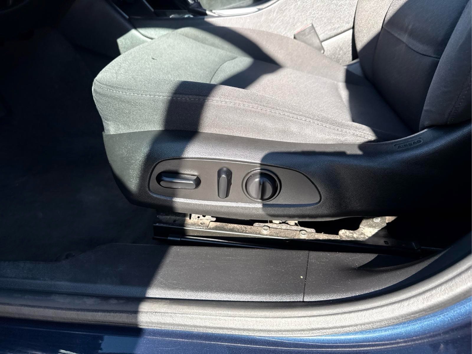 Used 2020 Chevrolet Malibu LT FWD image 15