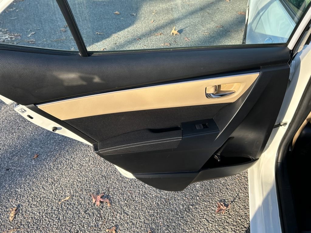 Used 2019 Toyota Corolla LE image 22