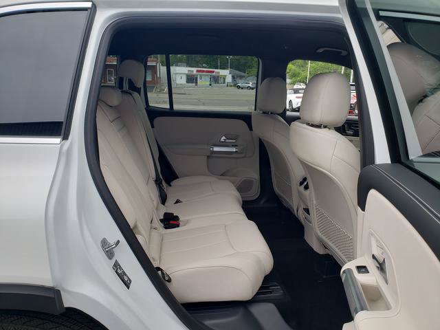 New 2025 Mercedes-Benz GLB 250 4MATIC image 14