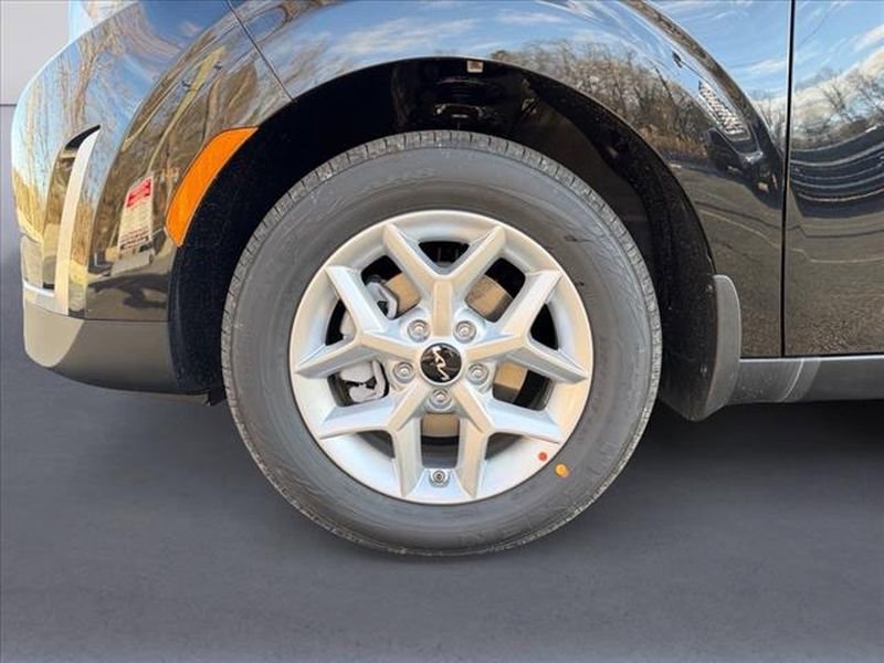 New 2025 Kia Soul LX image 9