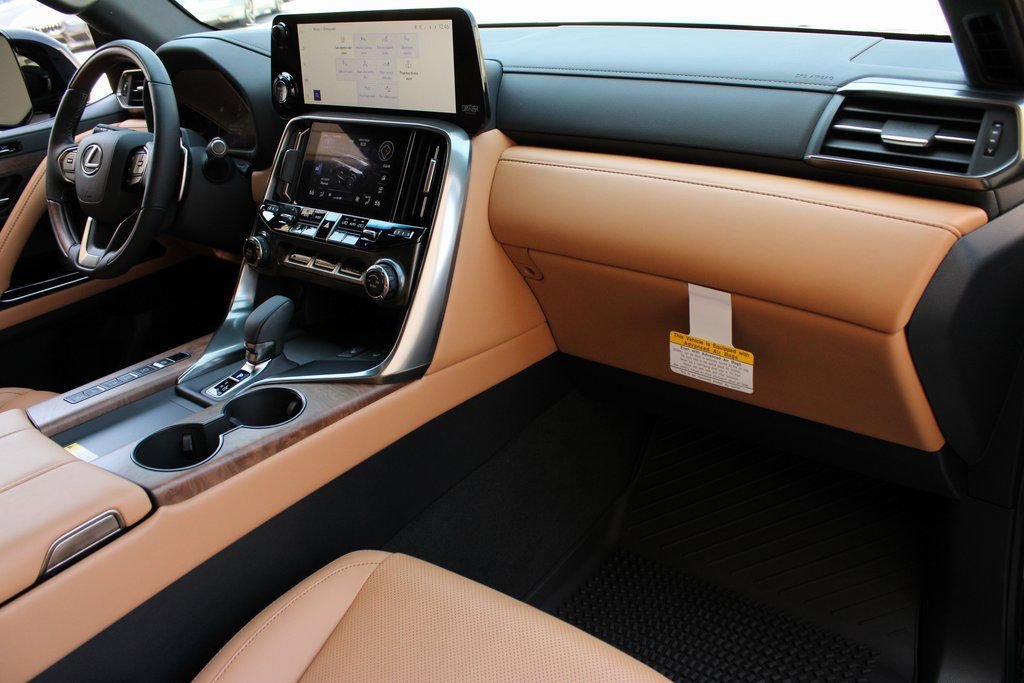 Used 2026 Lexus LX 700h Luxury w/ Accessory Package (Z1) image 11