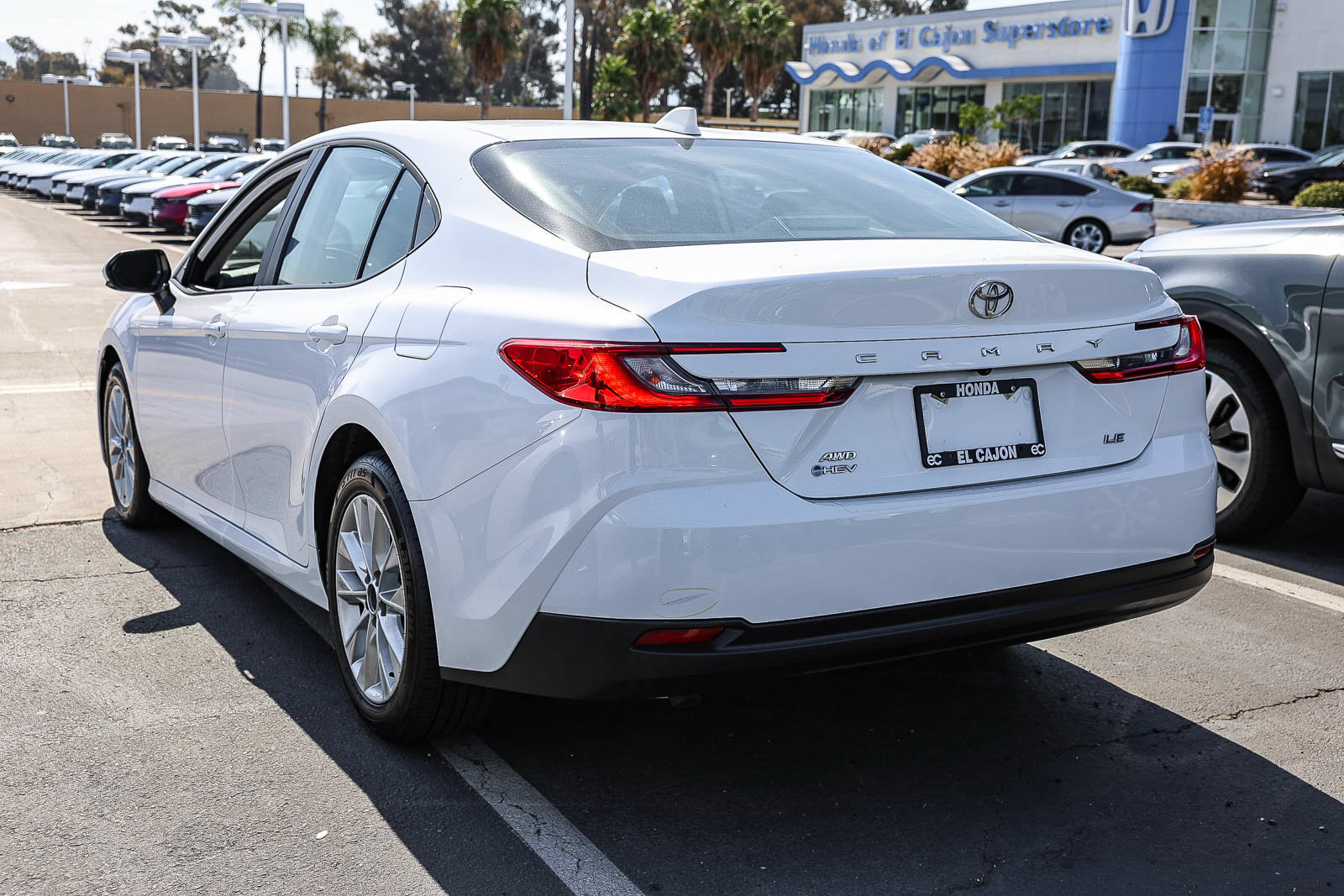 Used 2025 Toyota Camry LE w/ Convenience Package AWD/4WD image 19