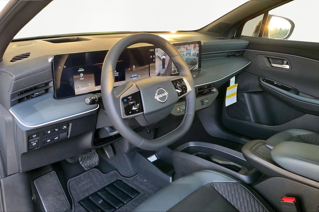 New 2026 Nissan Leaf Platinum+ w/ Floor Mat Package (Platinum+) image 8
