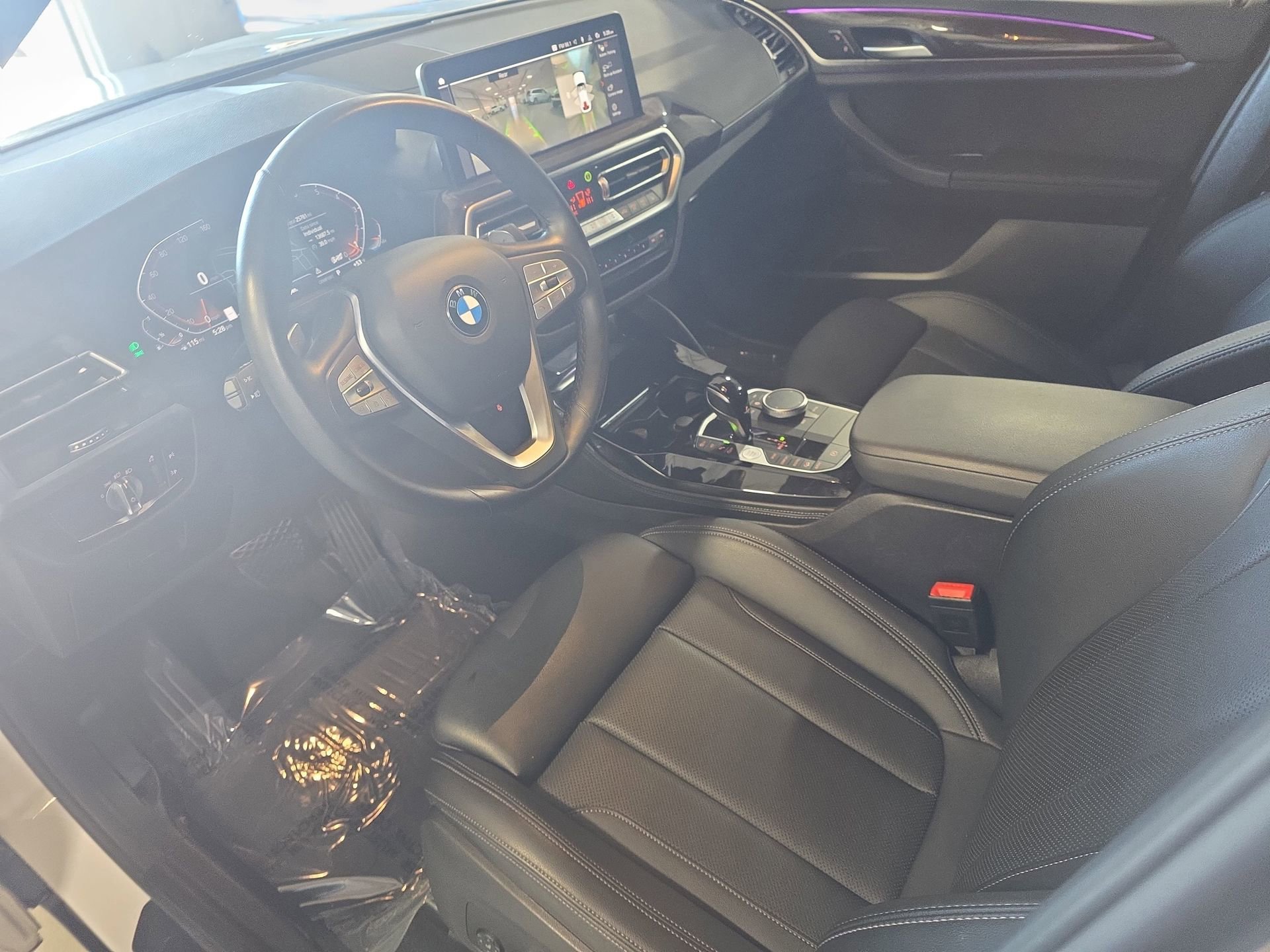Used 2024 BMW X4 xDrive30i w/ Parking Assistance Package AWD/4WD image 16