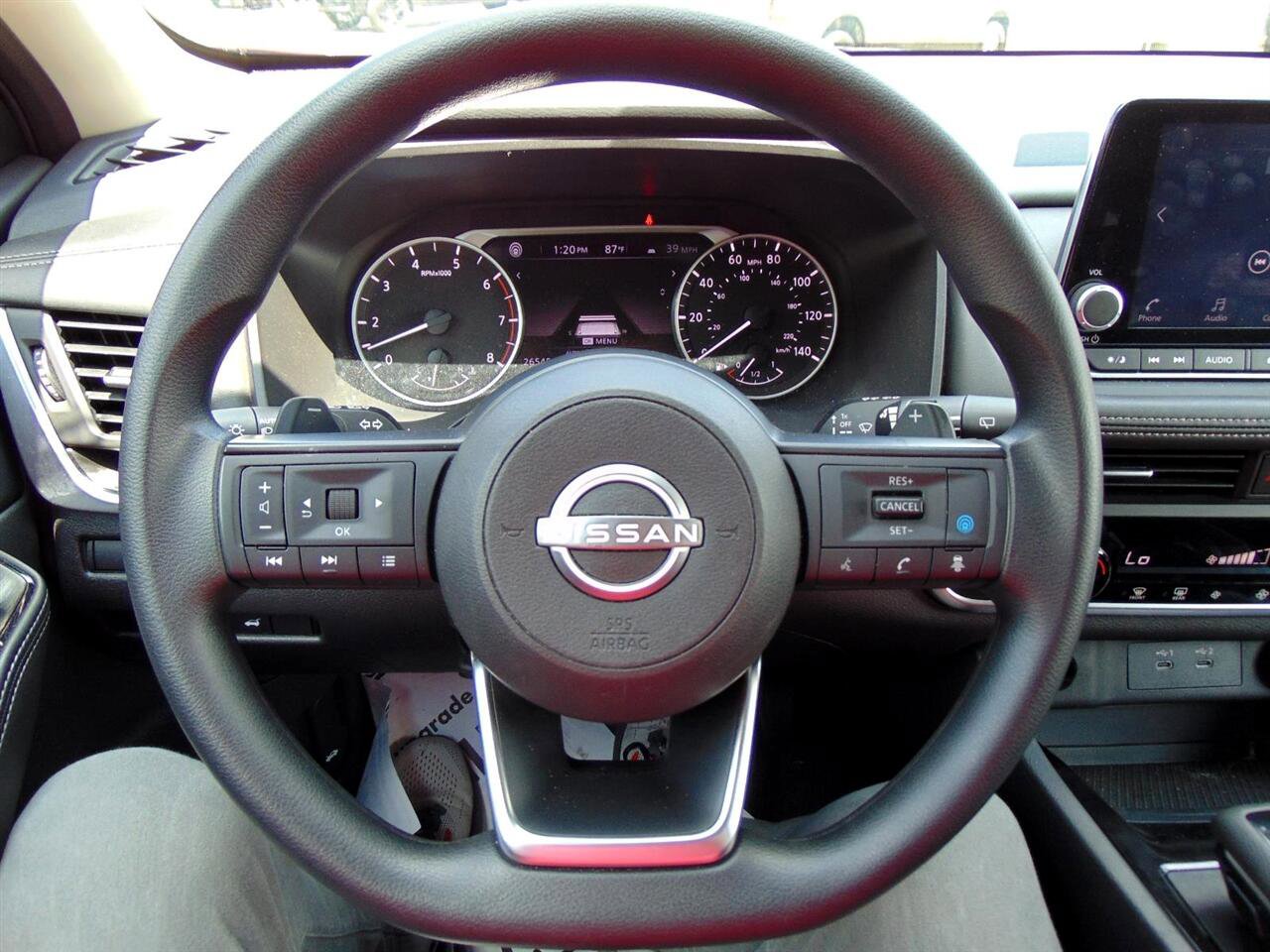 Used 2024 Nissan Rogue SV image 37