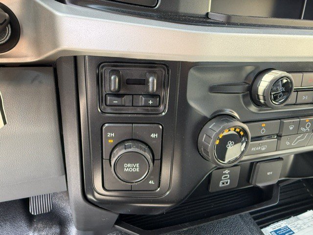 New 2026 Ford F550 4x4 Supercab Super Duty image 12