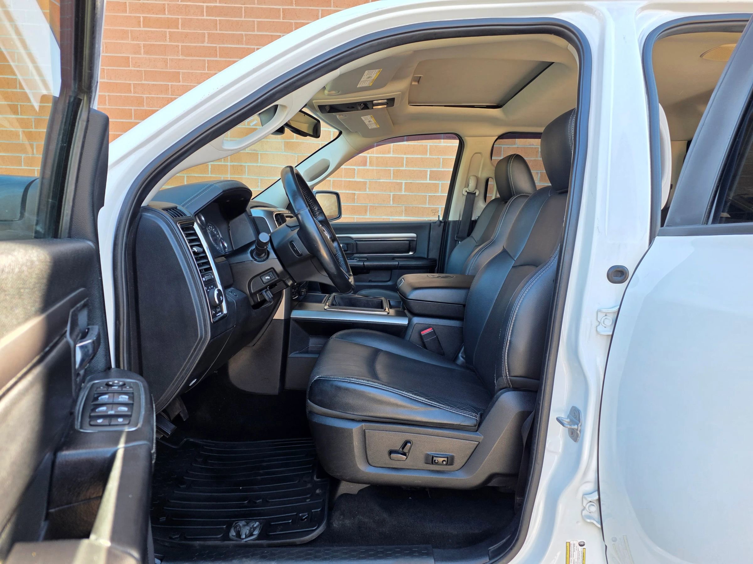 Used 2014 RAM 1500 Sport w/ Sport Premium Group AWD/4WD image 10