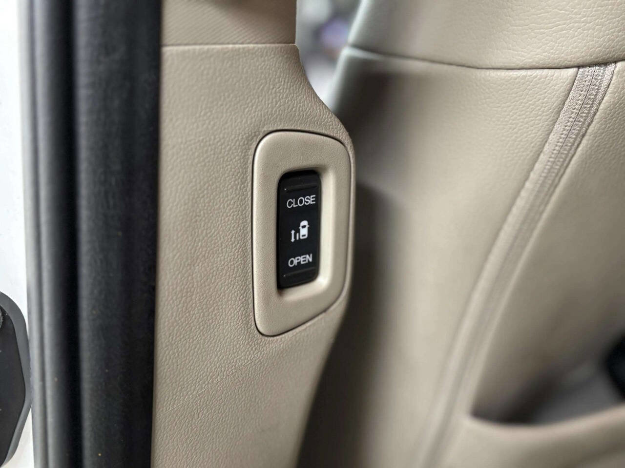 Used 2012 Honda Odyssey EX-L image 15