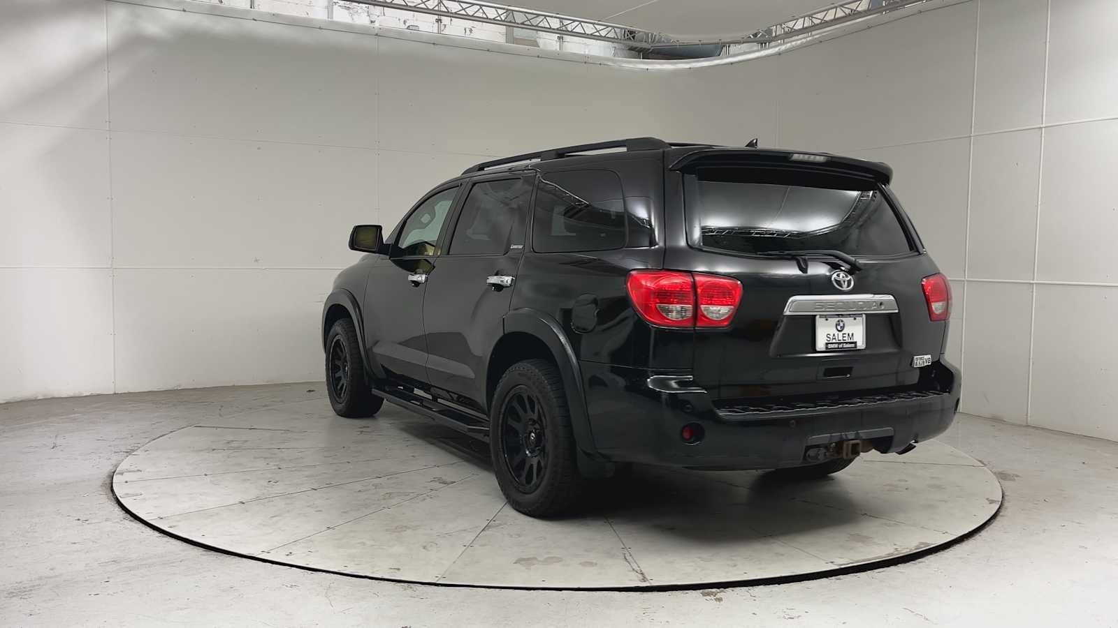 Used 2011 Toyota Sequoia Limited AWD/4WD image 3