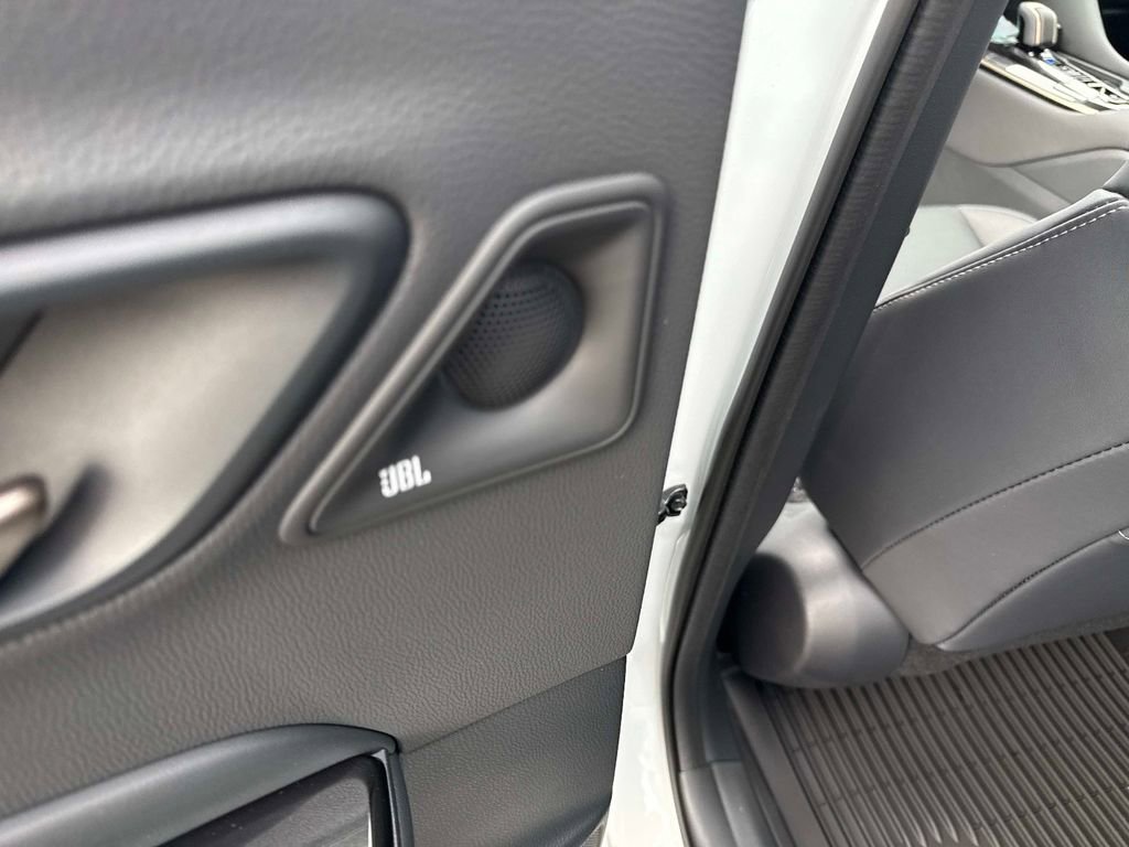 New 2026 Toyota Crown Platinum image 13