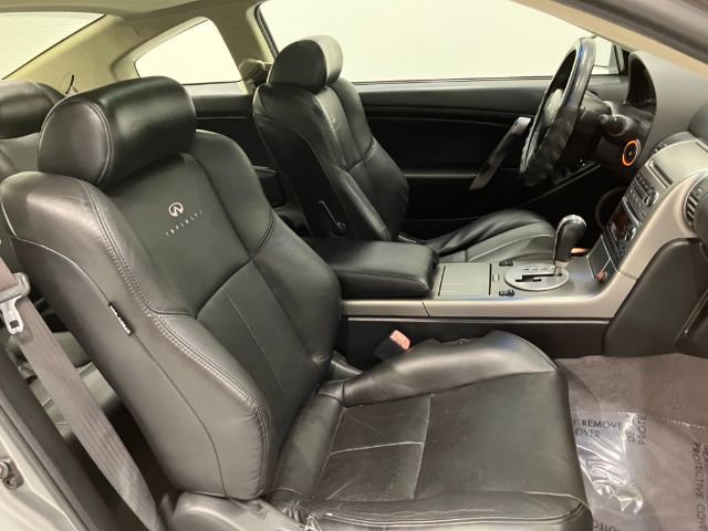 Used 2004 INFINITI G35 Coupe w/ Performance Tire & Wheel Pkg image 23