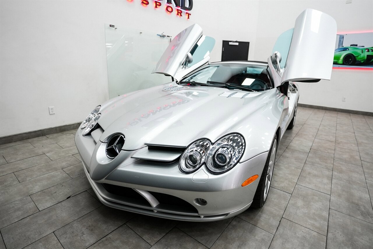Used 2008 Mercedes-Benz SLR image 10